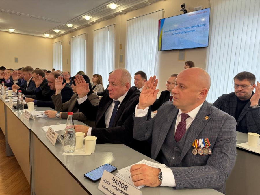 В Энгельсе на центральной площади планируют обустроить муниципальный каток