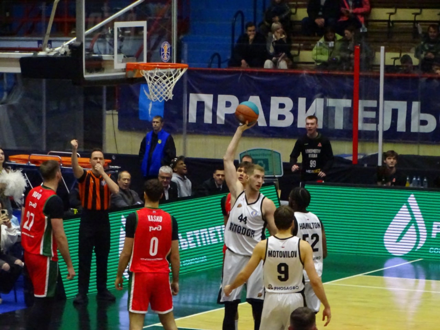 «Автодор» уступил лидеру Единой лиги ВТБ