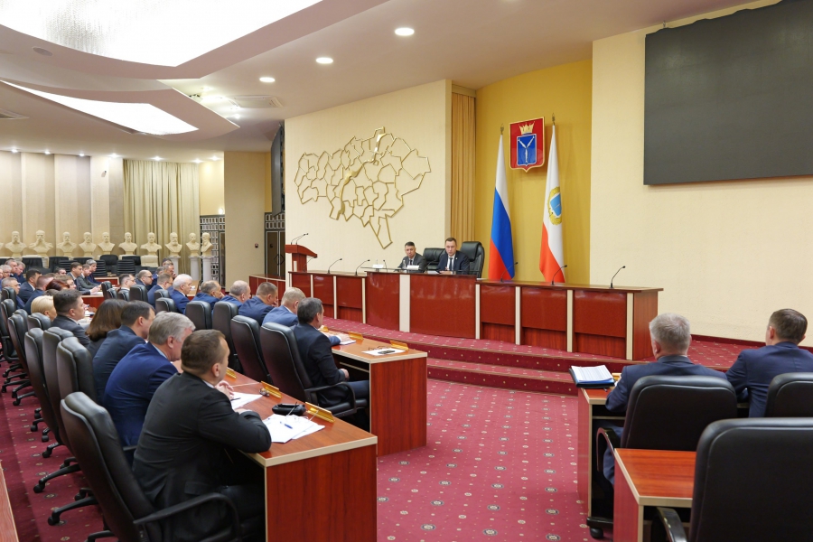 Бусаргин: В Саратовской области разработают план развития для более 100 сел