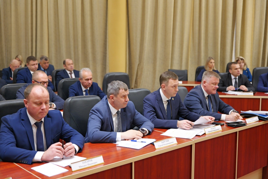 Бусаргин: В Саратовской области разработают план развития для более 100 сел