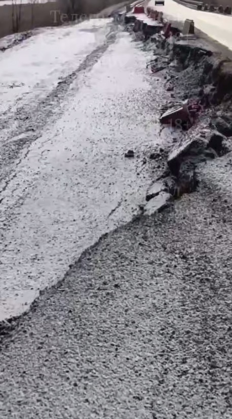 Из-за оползня разрушился участок трассы между Балашовом и Ртищево