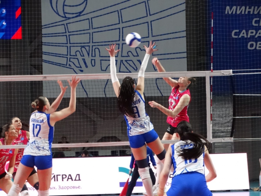 «Протон» дома не смог одолеть челябинских волейболисток