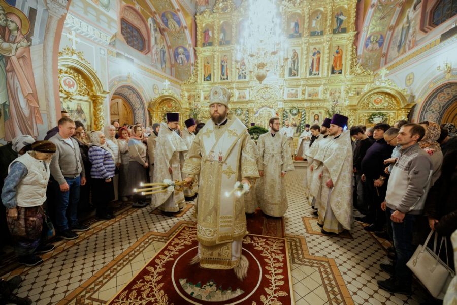 Жители Саратовской области празднуют Рождество Христово