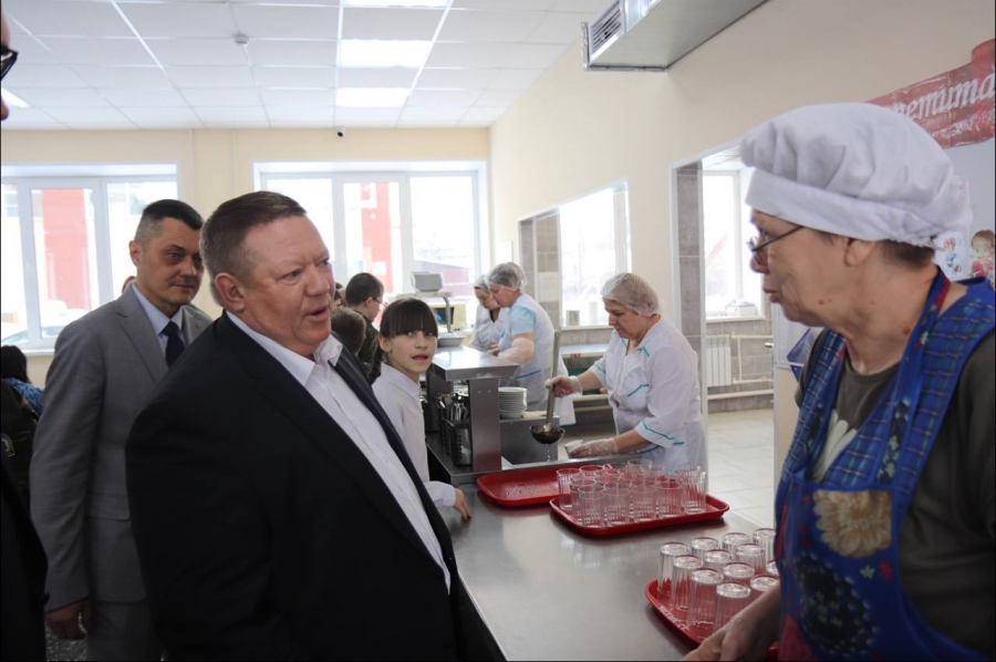 Панков о питании учеников в Балашове: Теперь готовкой занимается сама школа