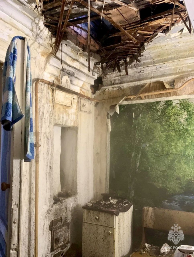 На Столыпина из-за пожара в старинном доме эвакуировали 7 человек