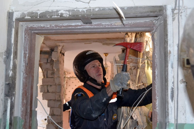 Взрыв в центре Саратова. Хозяин квартиры хотел погреть еду на плите