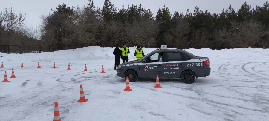 Саратовские юные автомобилисты победили в соревнованиях по автомногоборью