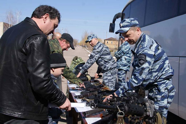 Саратовские полицейские организовали масштабную акцию «Салют Победы»