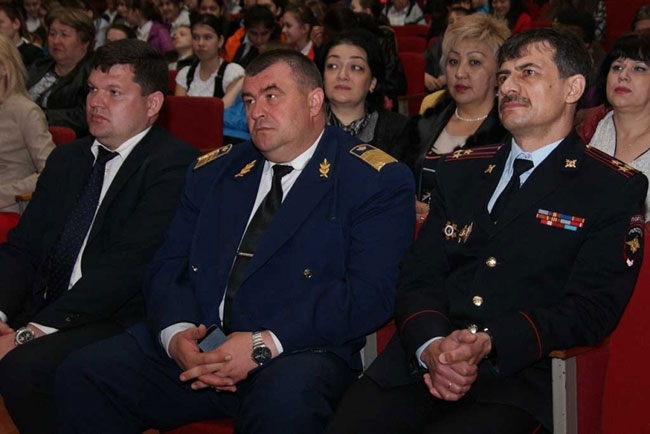 Саратовские полицейские организовали масштабную акцию «Салют Победы»