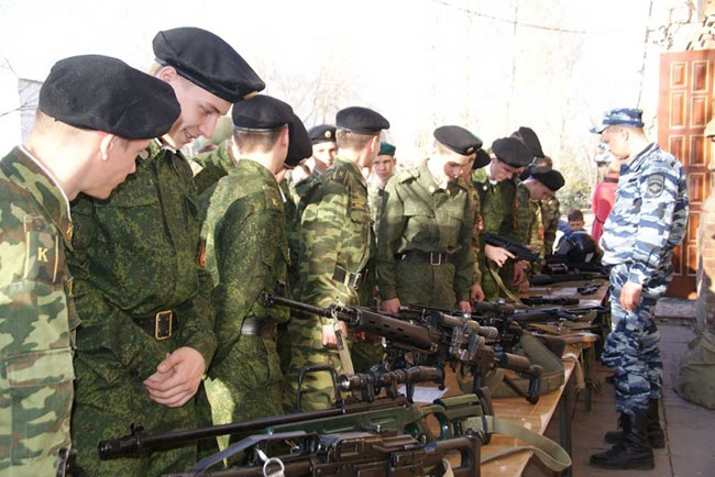 Саратовские полицейские организовали масштабную акцию «Салют Победы»