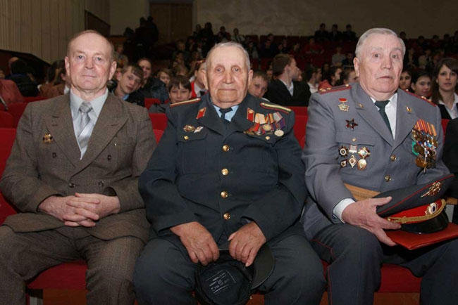 Саратовские полицейские организовали масштабную акцию «Салют Победы»