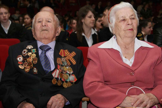 Саратовские полицейские организовали масштабную акцию «Салют Победы»