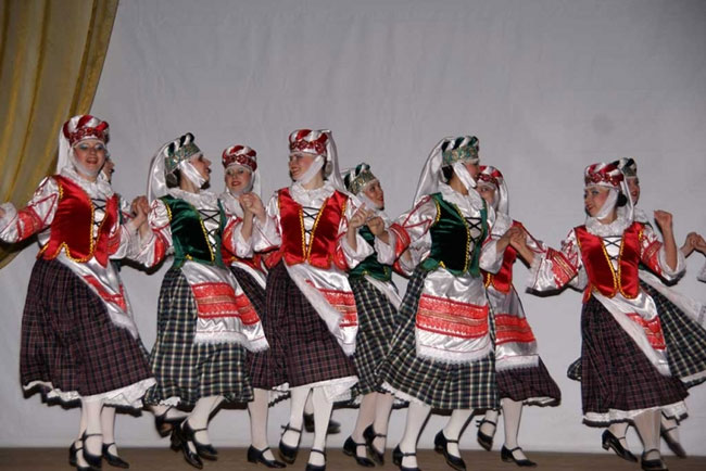 Саратовские полицейские организовали масштабную акцию «Салют Победы»