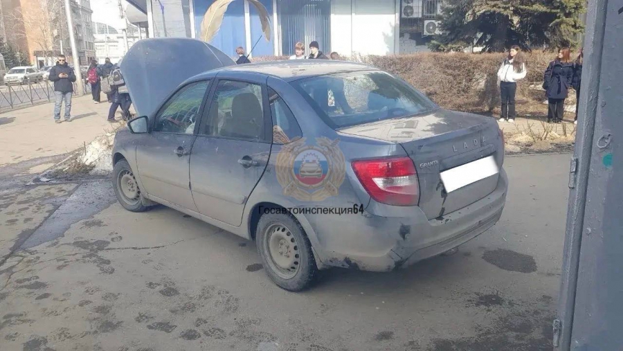 На Чапаева при столкновении «Лады» и «Ауди» пострадала женщина-пешеход