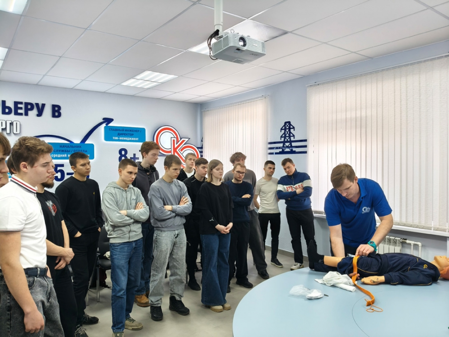 От лекции до спасения: «Облкоммунэнерго» учит студентов Вавиловского университета жизненно важным навыкам