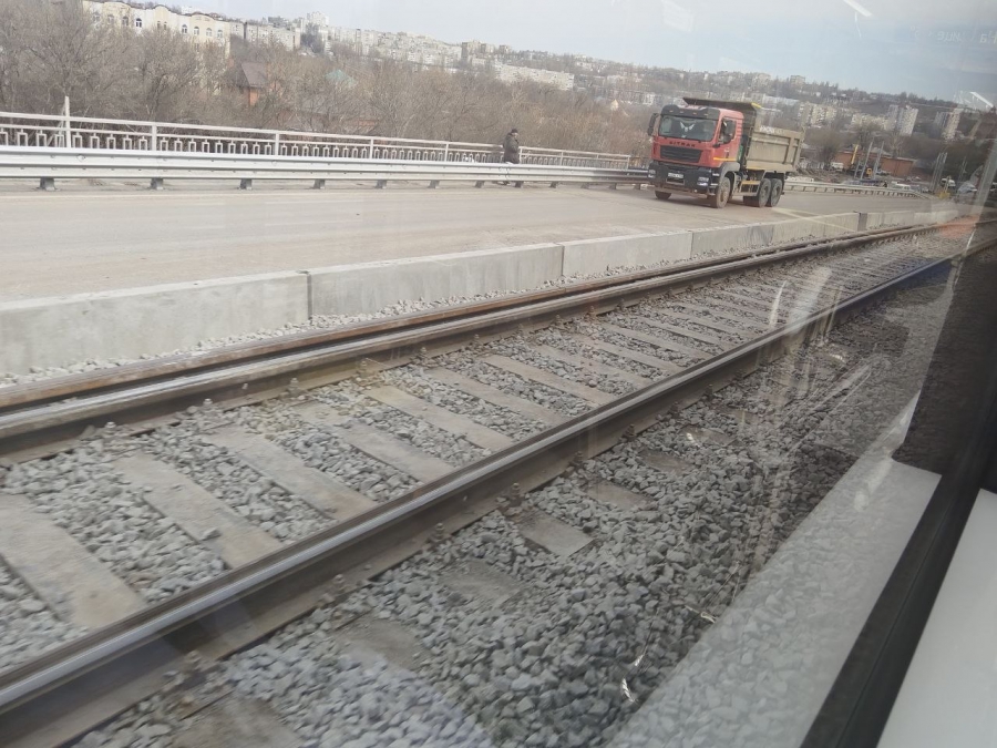 Саратовцам показали новые трехсекционные трамваи «Витязь-М» на маршруте №3