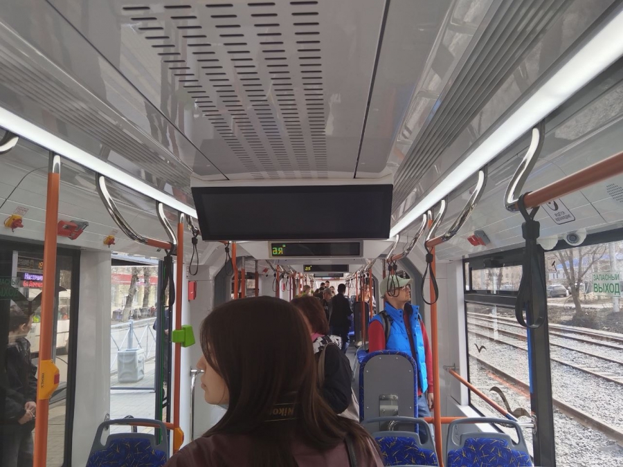 Саратовцам показали новые трехсекционные трамваи «Витязь-М» на маршруте №3