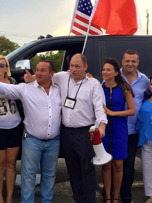 Экс-чиновник из Саратова проехал по дорогам США в честь 70-летия Победы в ВОВ