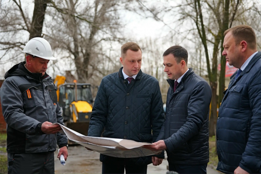 В Балашове ремонтируют аварийный водовод в рамках масштабной модернизации