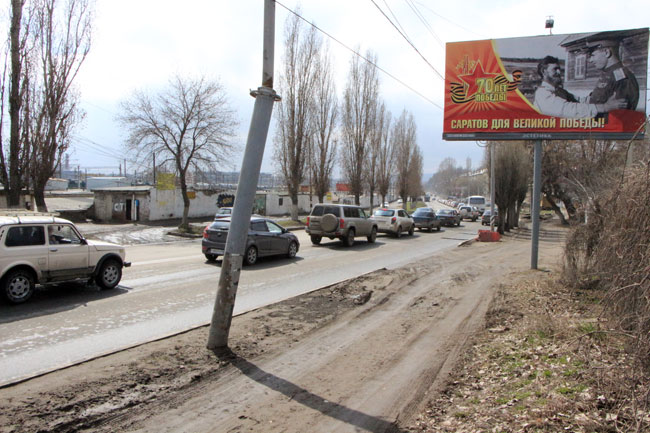 Жители Заводского района стоят в пробках из-за «заброшенного» ямочного ремонта