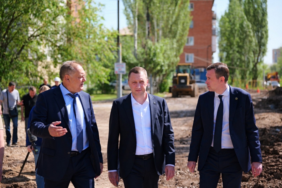 В Энгельсе приступили к прокладке новой ветки самотечного коллектора