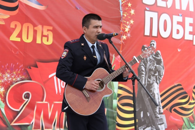 На центральной площади Энгельса прошла акция «Салют Победы»