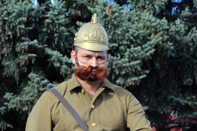 По Московской проехала колонна раритетных пожарных авто