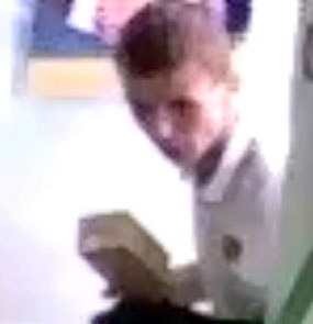 В Энгельсе ищут налетчика на магазин быстрых кредитов