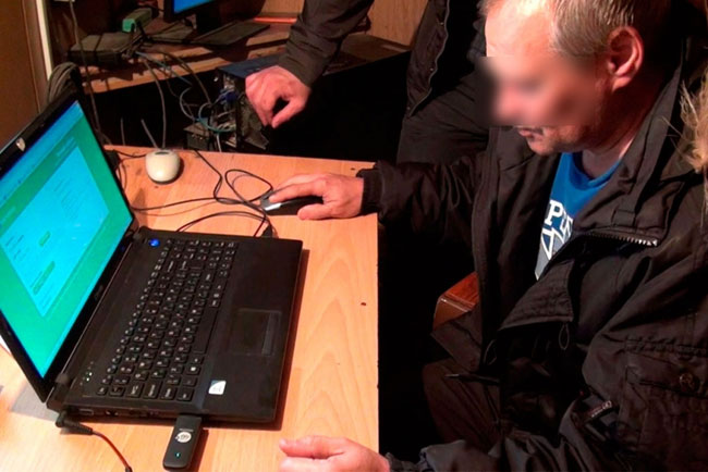 В сетевом магазине пытались установить поддельный терминал