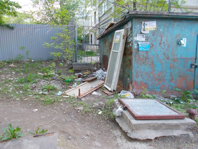 Жители улицы Школьной пожаловались на растущую гору мусора