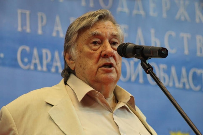 На «Волжской волне» представили книги XIX века