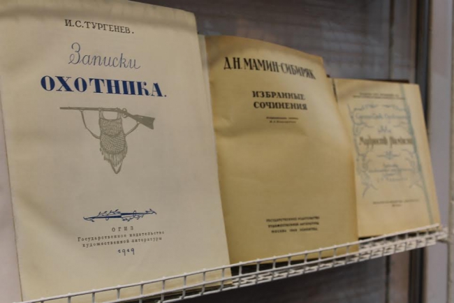 На «Волжской волне» представили книги XIX века