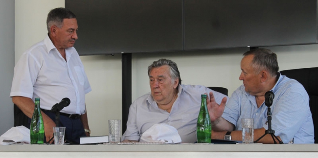 Проханов обвинил журналиста в «богохульстве» за вопрос про икону со Сталиным