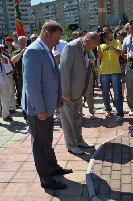 В Юбилейном открыли памятник Герою России Николаю Исаеву