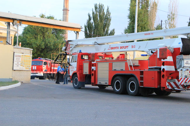 Глава ГУ МЧС Качев о возгорании на НПЗ: «Никакой опасности для людей не было»