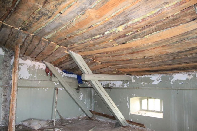 Рейд ОНФ. На Чернышевского ветер снес у дома крышу