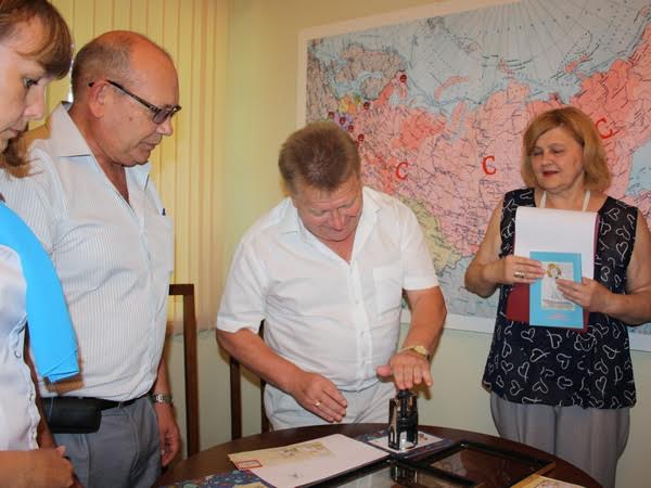 В Энгельсе отмечают 110-летие Льва Кассиля