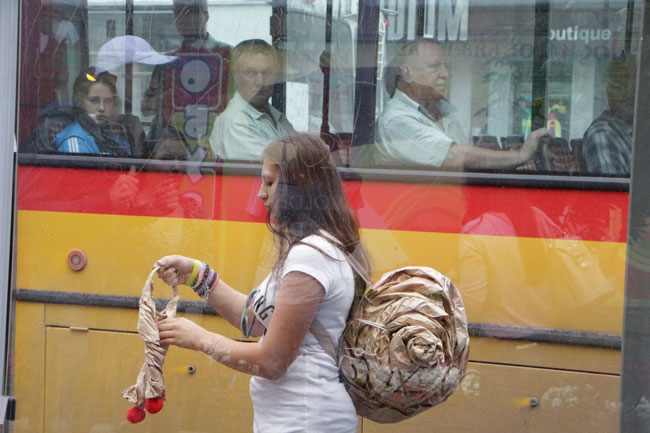 Улитка, черепаха и Флеш устроили гонки с саратовскими автобусами