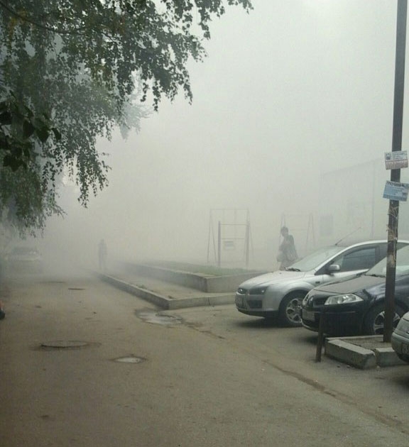 В Заводском районе горит многоквартирный дом