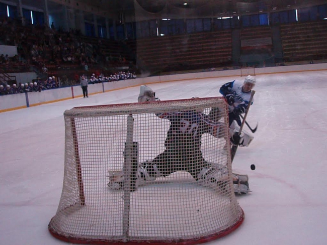 «Кристалл» обыграл по буллитам ЦСК ВВС