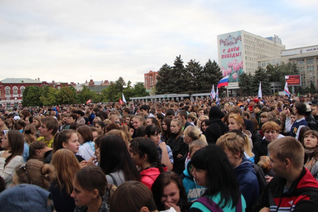 Саратовцы отмечают День трезвости плясками под народные песни