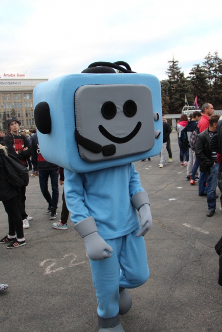 Саратовцы отмечают День трезвости плясками под народные песни