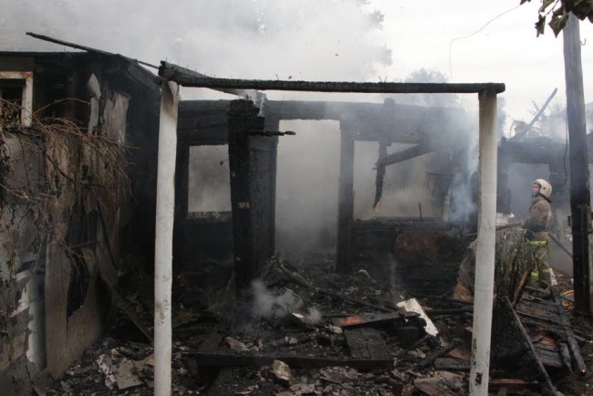 Сообщается о погибшем на пожаре в центре Саратова