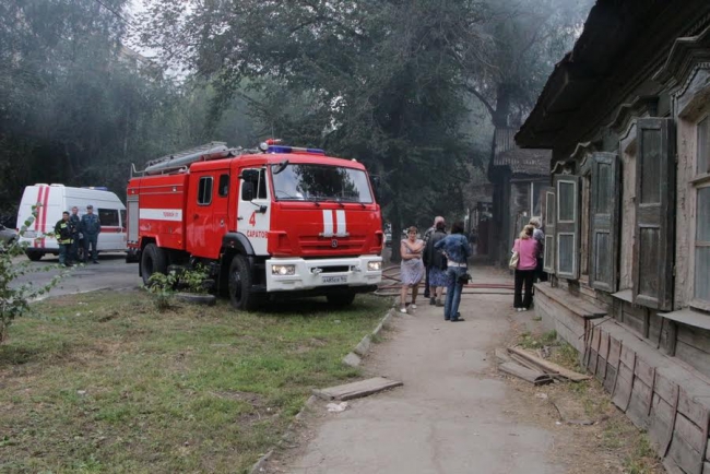 Сообщается о погибшем на пожаре в центре Саратова