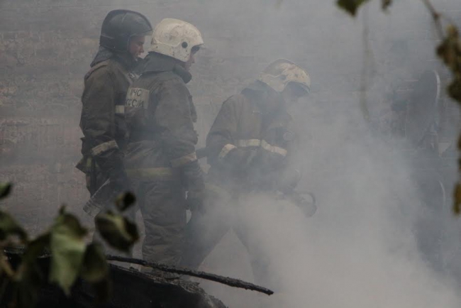 Сообщается о погибшем на пожаре в центре Саратова