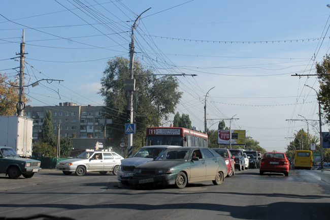 Проезд в сторону Ленинского района ограничен из-за ДТП