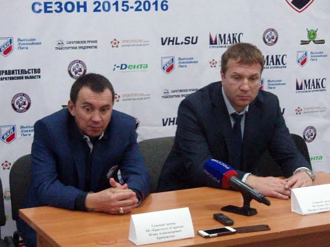 Хоккеисты «Кристалла» уступили казанскому «Барсу»