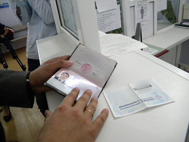 «Иногороднего студента» без проблем приняли врачи на глазах замминистра