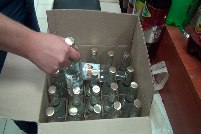 В Энгельсе прошла спецоперация по изъятию из магазина алкоголя