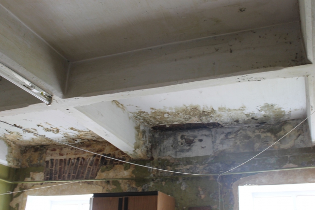 Людмила Бокова дала оценку саратовскому минстрою по дому без крыши